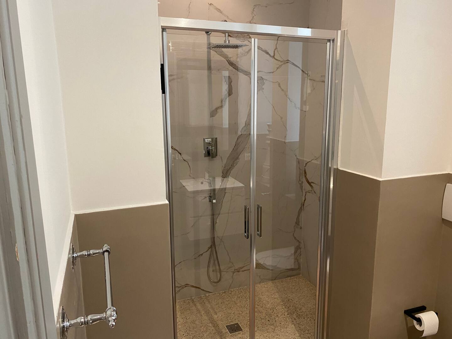 eacb29f3-f38b-4b51-8f42-cb02eb27a262